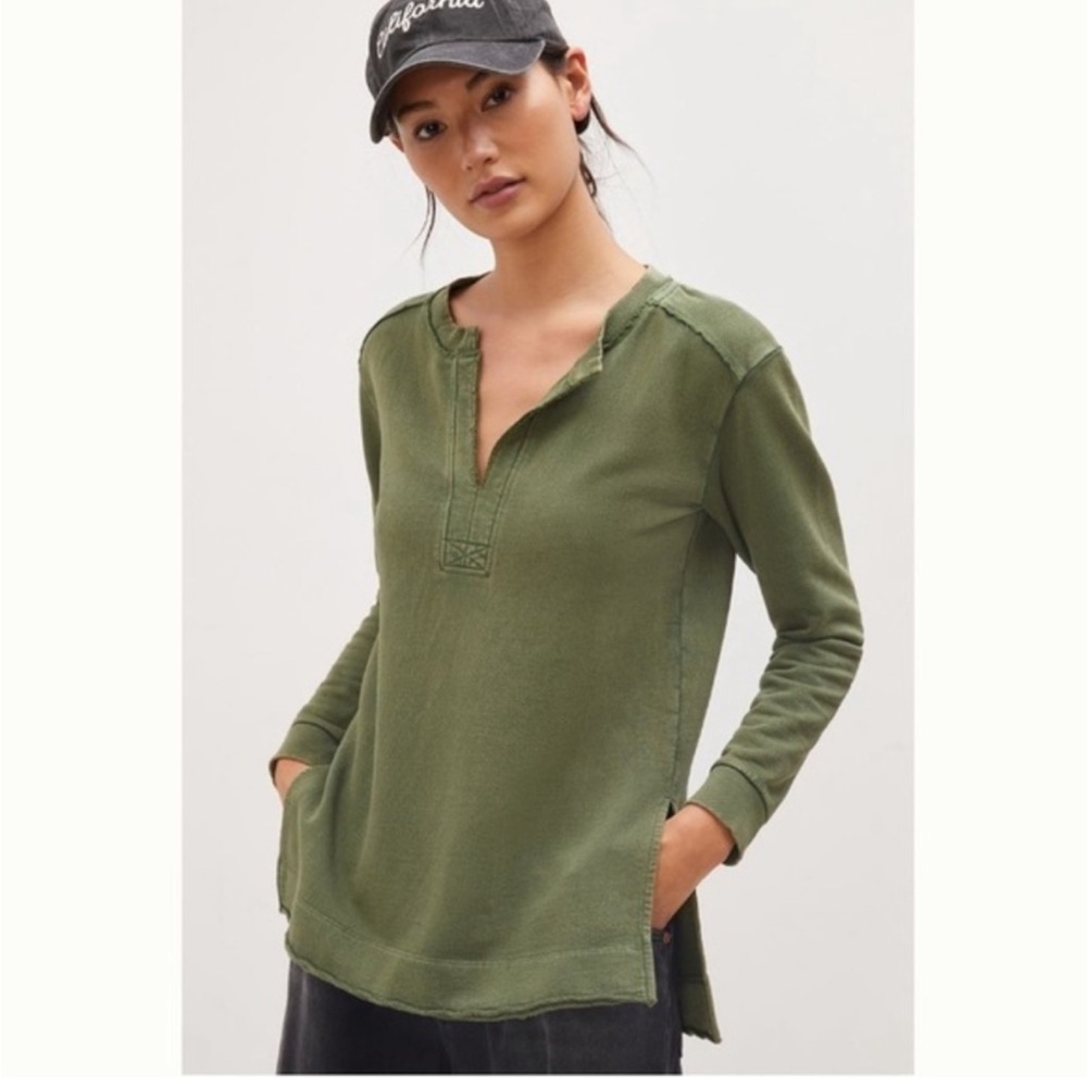 Anthropologie Pilcro split neck 3/4 sleeve sweatshirt tunic